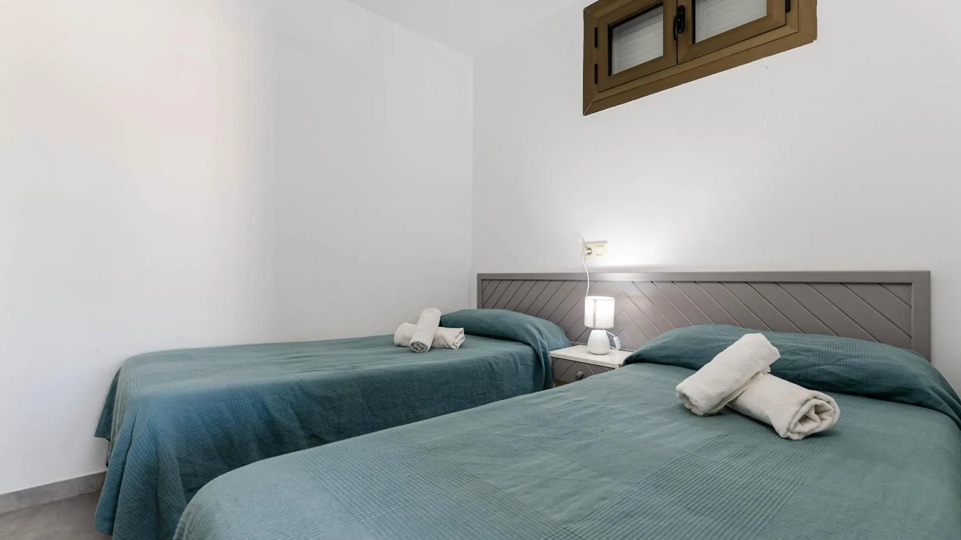 Alcudia Apartments 알쿠디아 항구 0*,  스페인